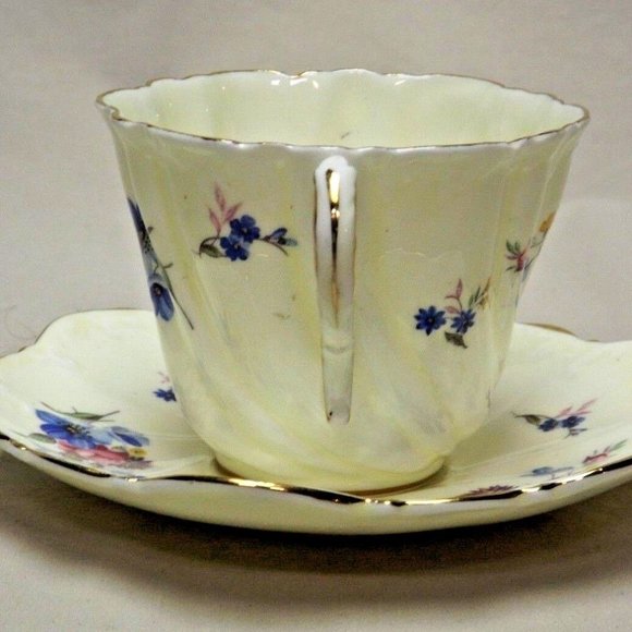 Paragon Fine Bone China by Appointment to HM the Queen Floral Tea Cup & Saucer - Picture 5 of 12